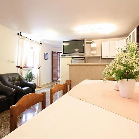 Casa Dino Apartman *